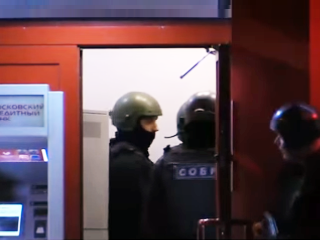 Грабитель из Наро-Фоминска убит при захвате заложников в московском банке